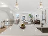 202 Fairview Ave - Photo 4