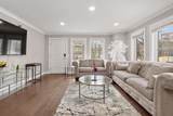 200 Laird Ave - Photo 3