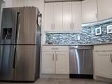 1203 Harmon Cove Tower - Photo 16