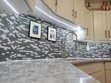1203 Harmon Cove Tower - Photo 18