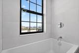 31 Bayview Ave - Photo 14