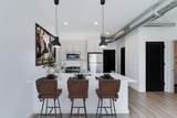 17 Division St - Photo 4