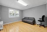 813 Montgomery St - Photo 3