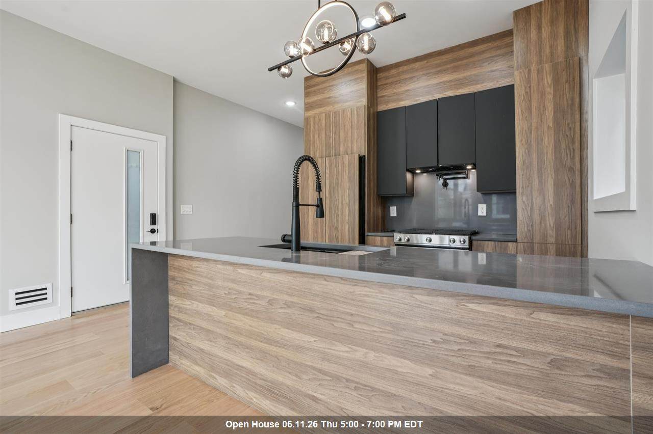 68 Thorne St - Photo 1