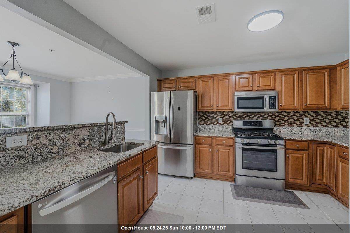 2 Marina Dr - Photo 1