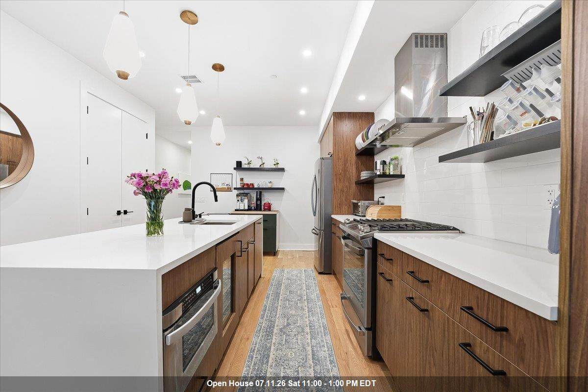337 Palisade Ave - Photo 1