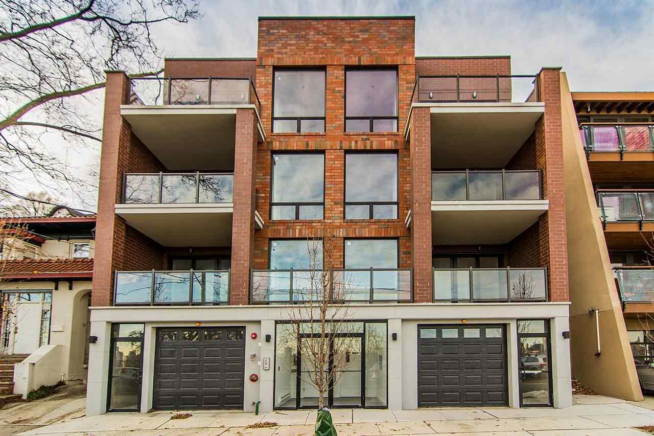 209 Manhattan Ave - Photo 1