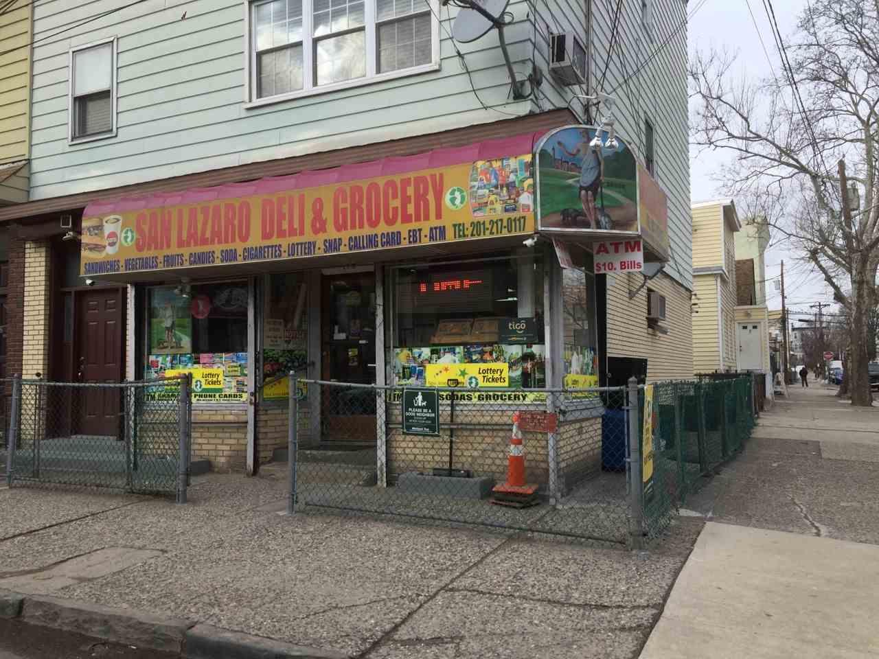 196 South St - Photo 1