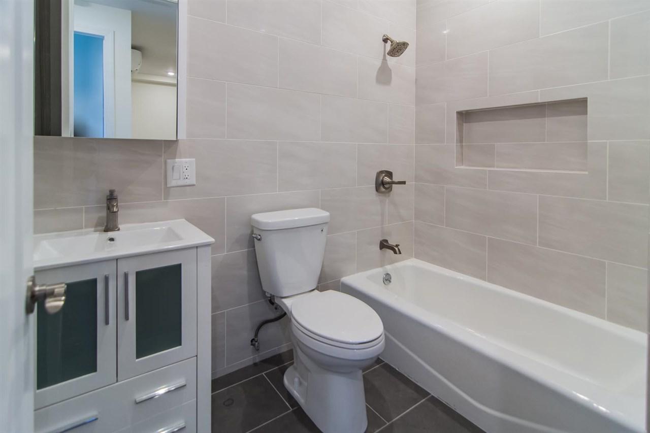 318 Washington St - Photo 1