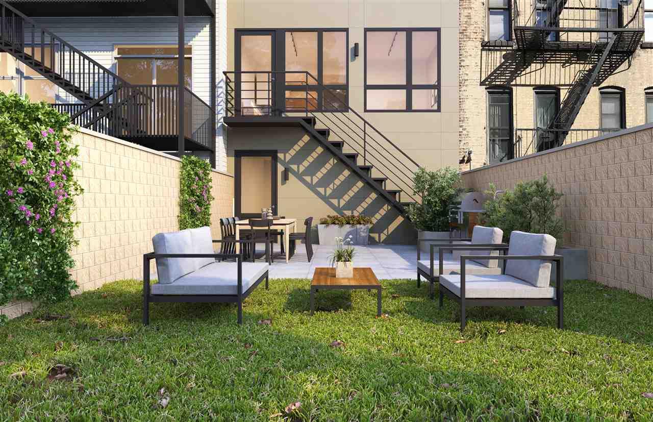 706 Grand St - Photo 1