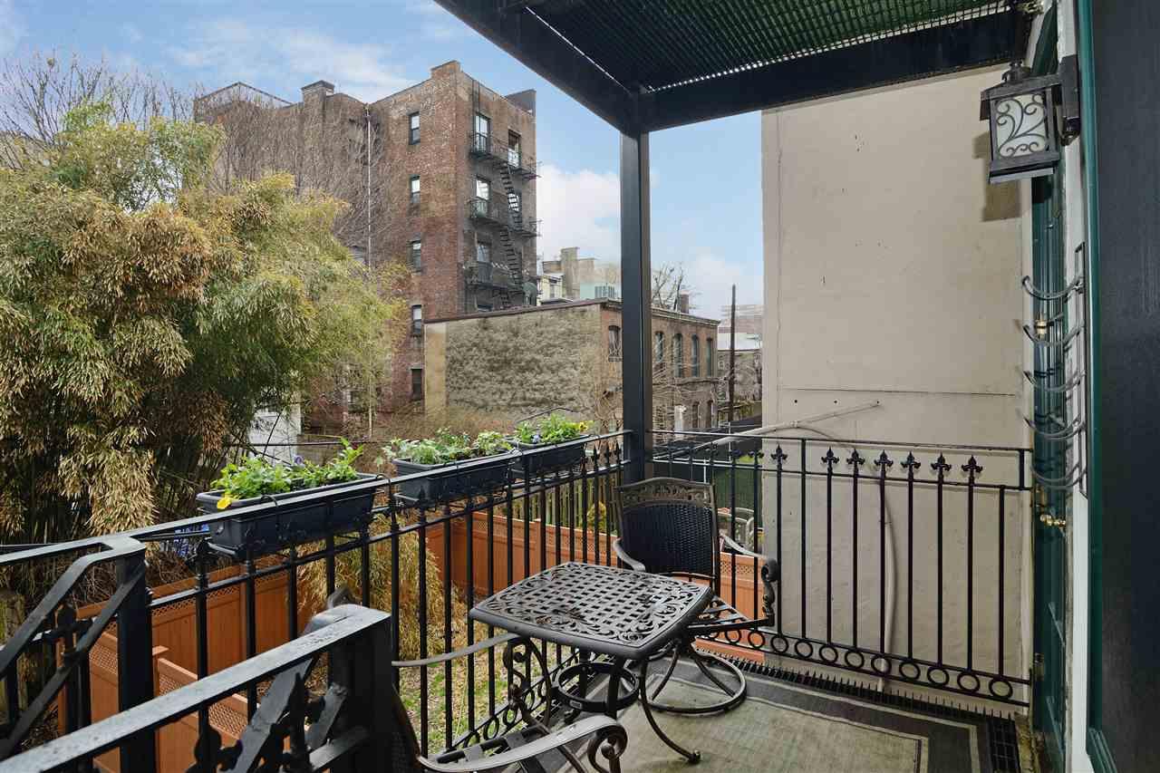 221 Willow Ave - Photo 1