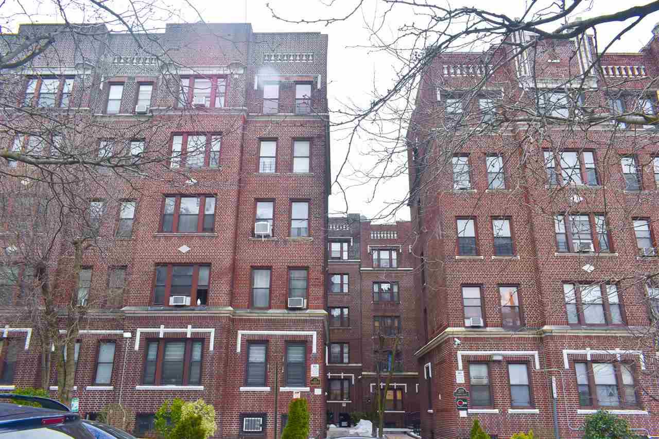 275 Harrison Ave - Photo 1