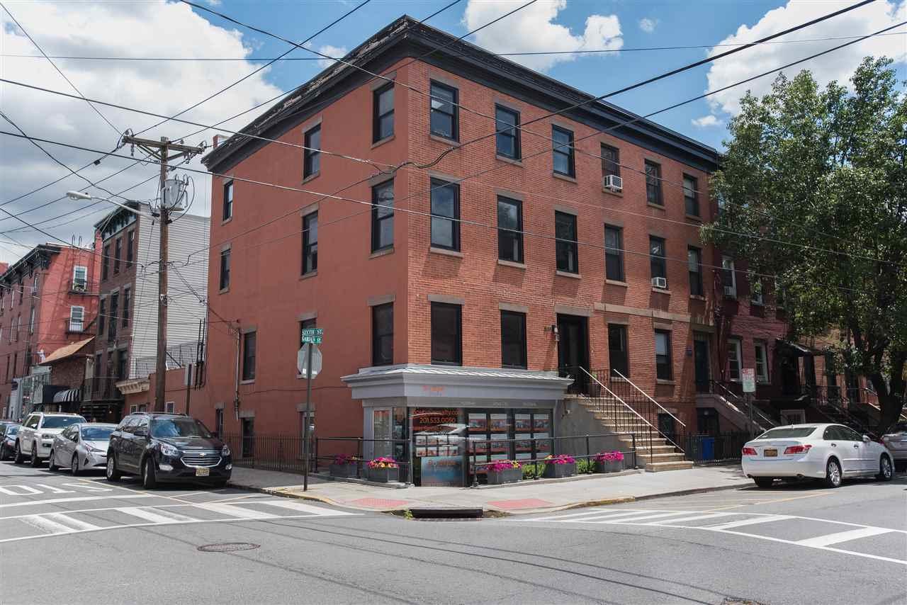 537 Garden St - Photo 1