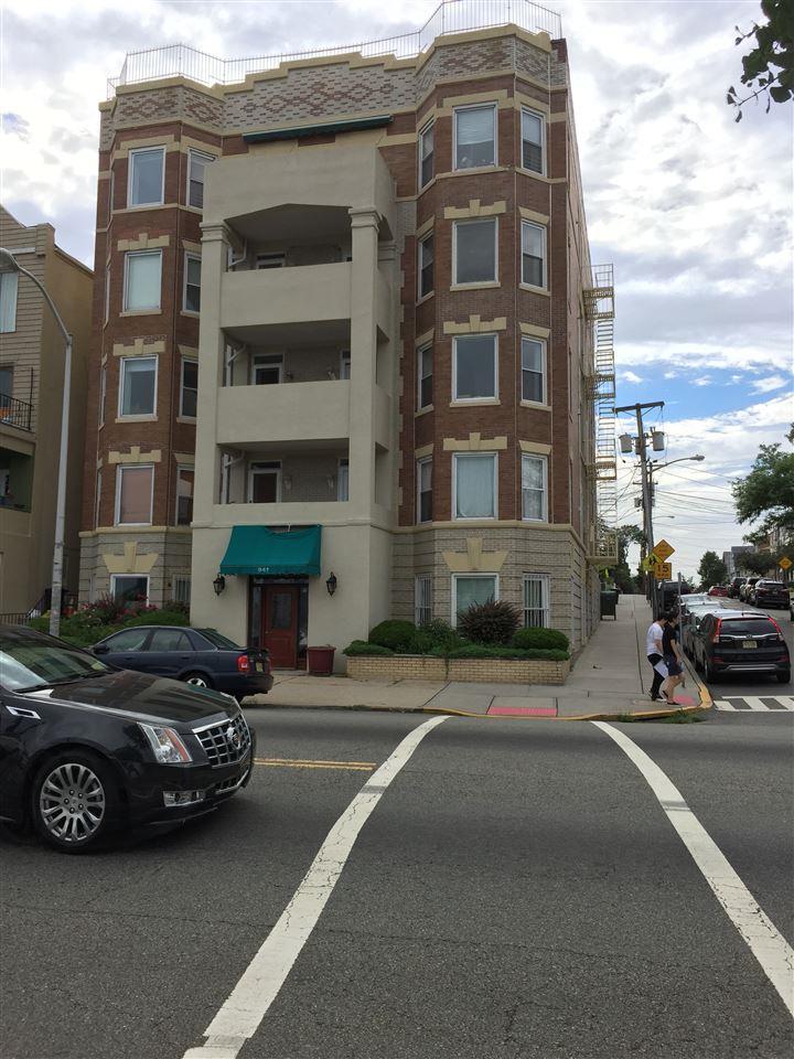 941 Blvd East - Photo 1