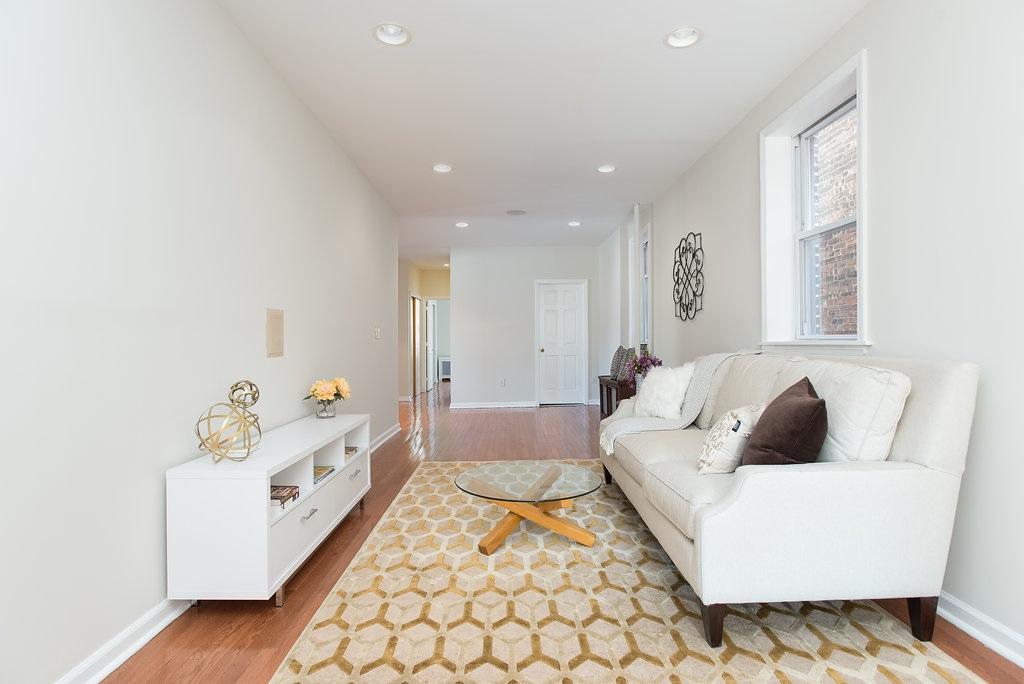 1011 Willow Ave - Photo 1