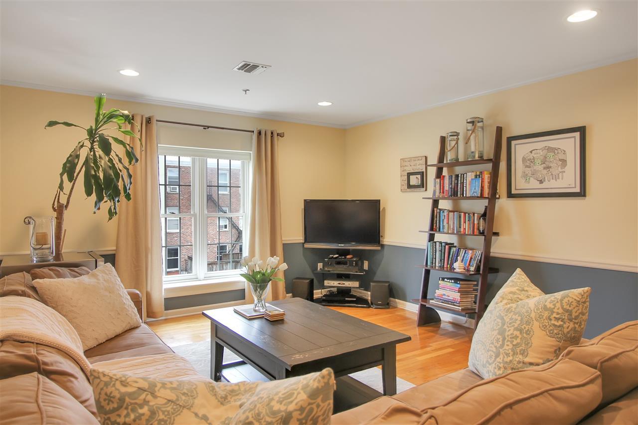 88 Clinton St - Photo 1