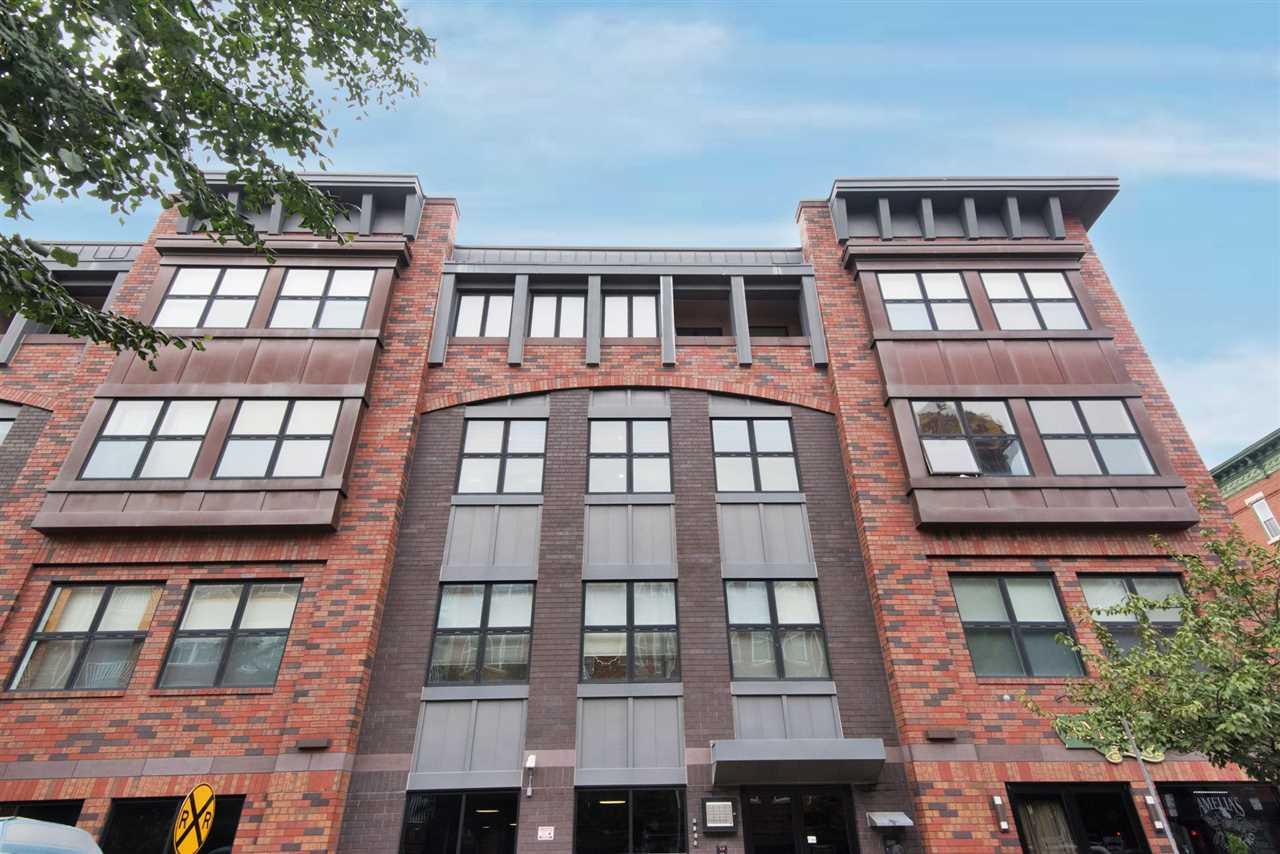 187 Warren St - Photo 1
