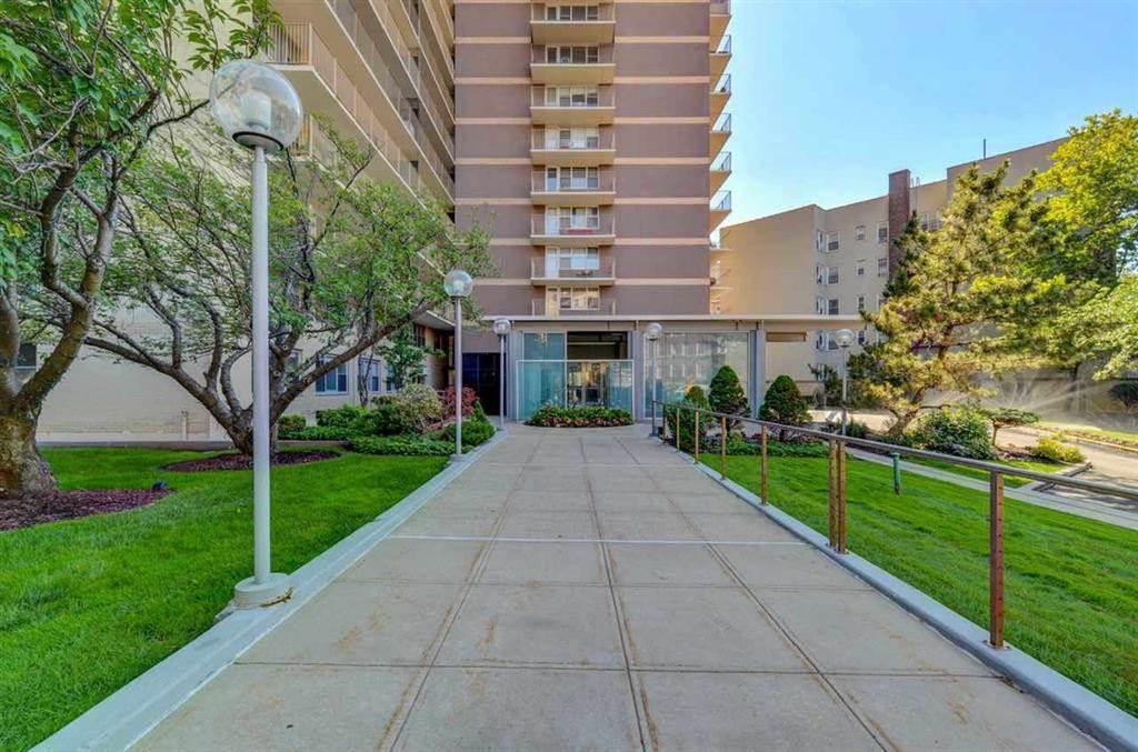 6040 Blvd East - Photo 1