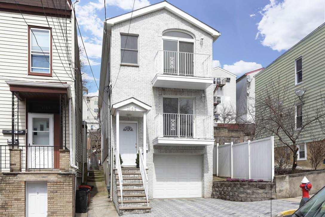 1162 50TH ST - Photo 1