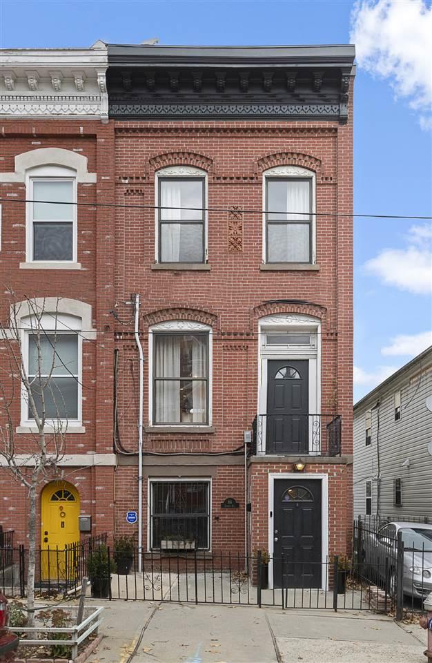 88 Jewett Ave - Photo 1