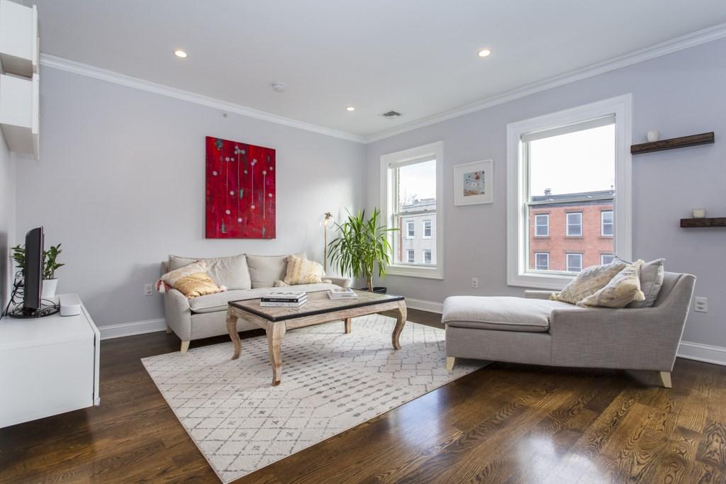 506 Garden St - Photo 1