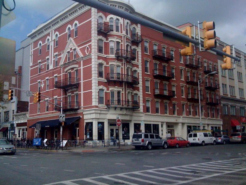 80 River St - Photo 1