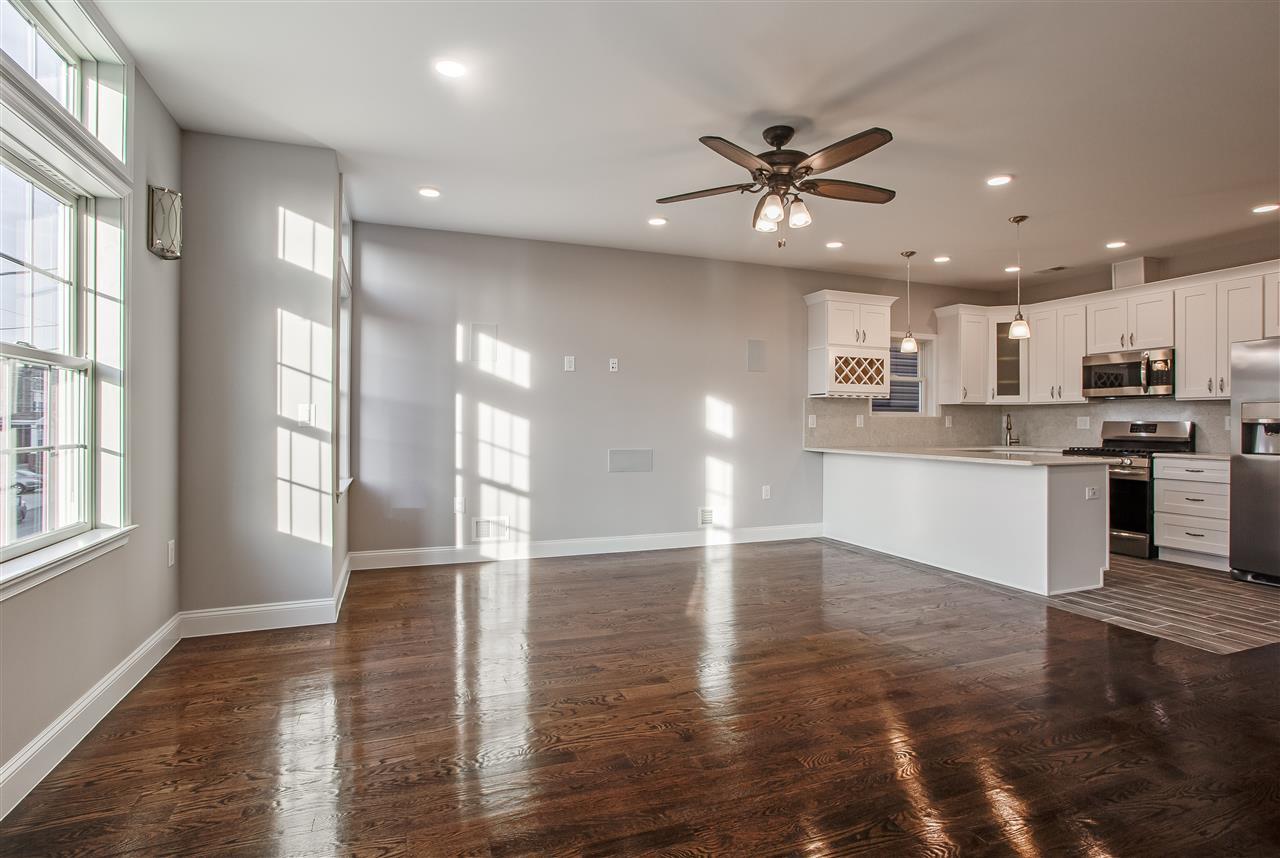 50 Columbia Ave - Photo 1
