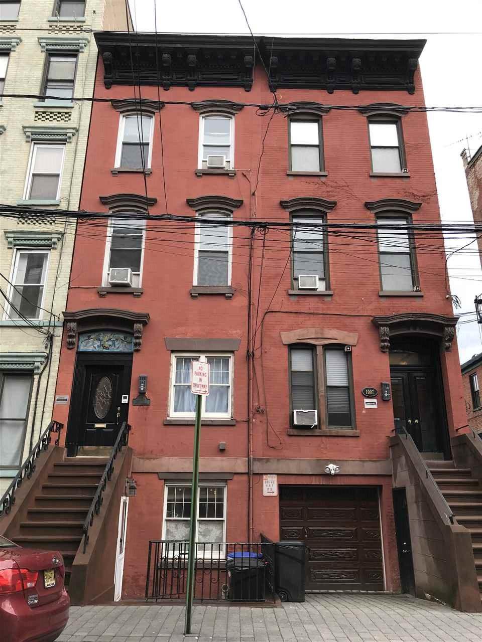 1009 Park Ave - Photo 1
