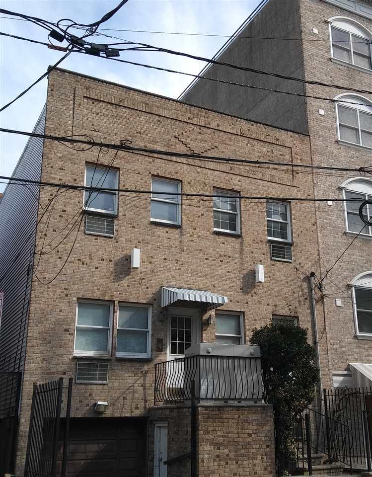 623 Monroe St - Photo 1
