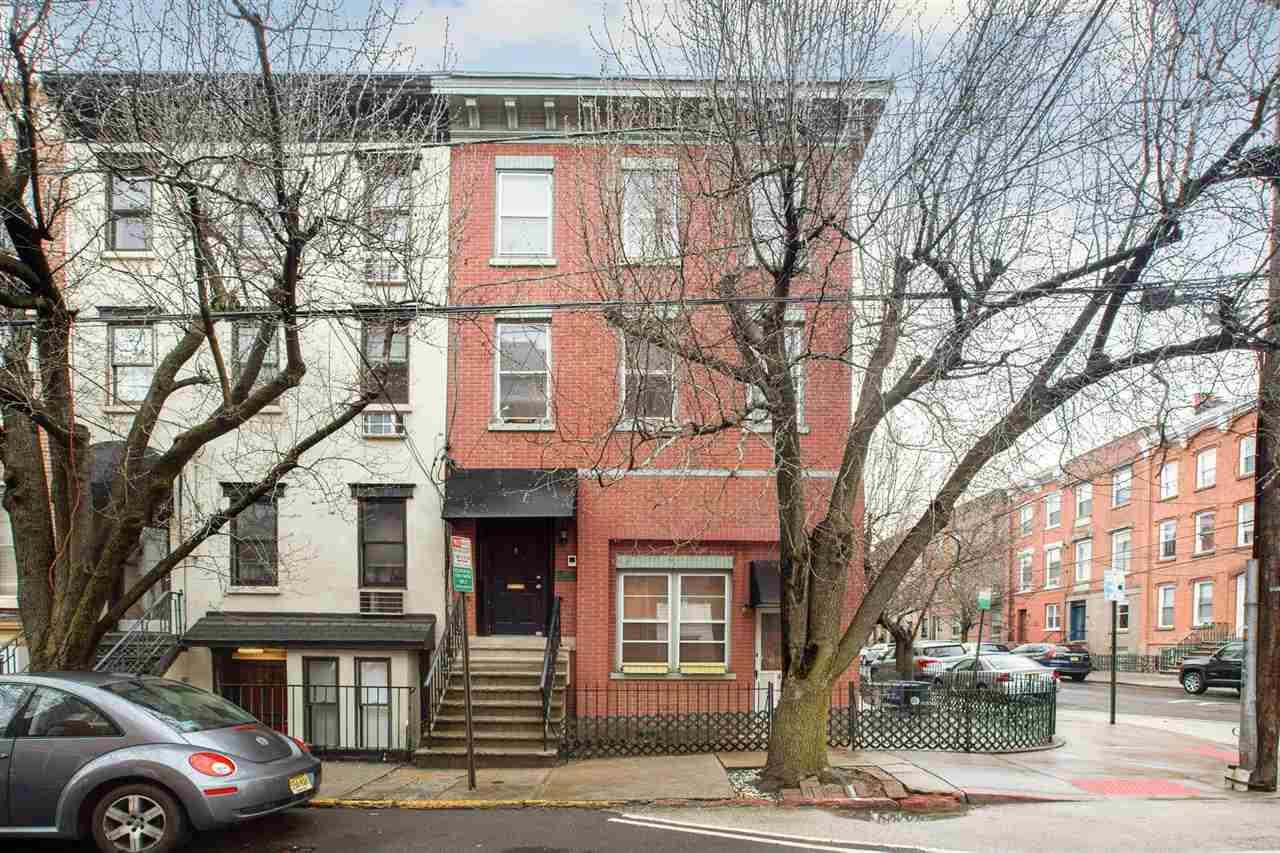 150 6TH ST - Photo 1