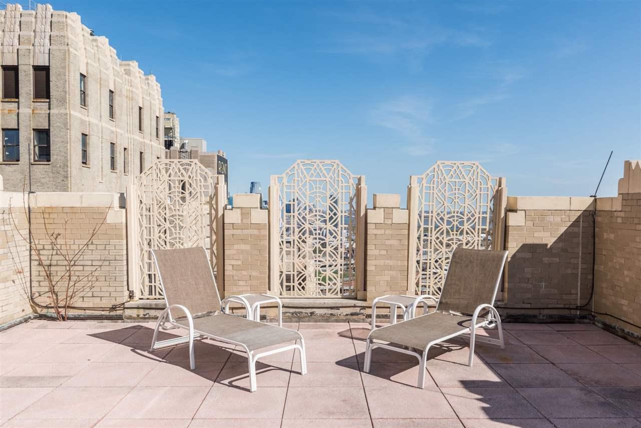 4 Beacon Way - Photo 1
