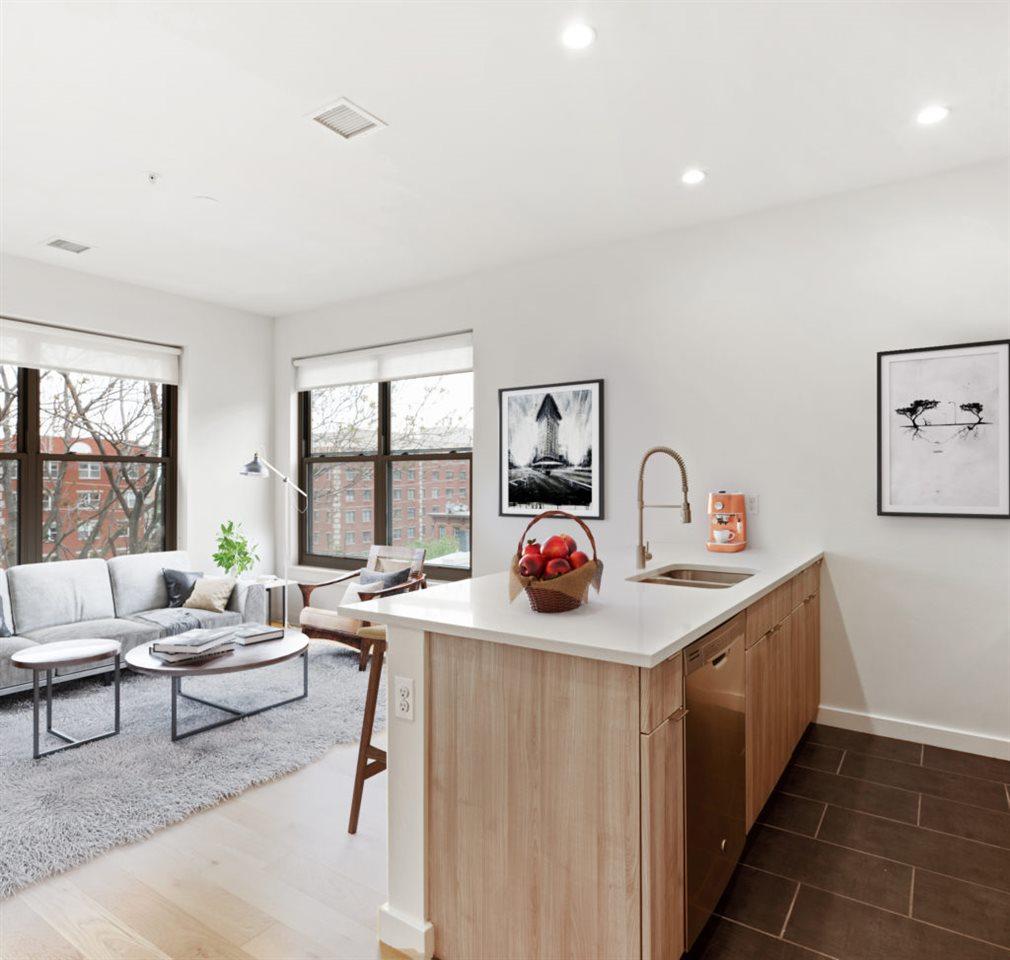 210 9TH ST - Photo 1