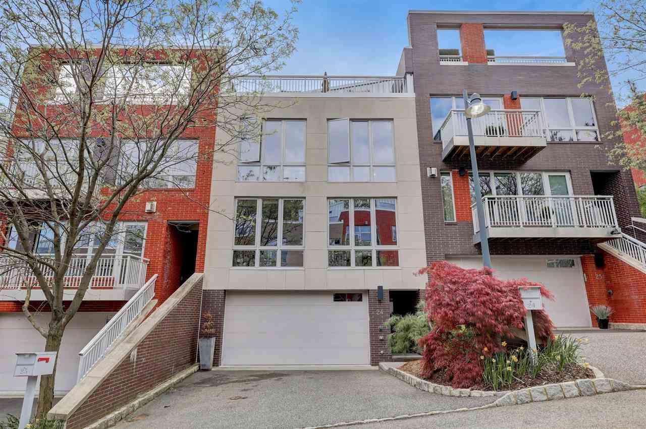 24 Vela Way - Photo 1