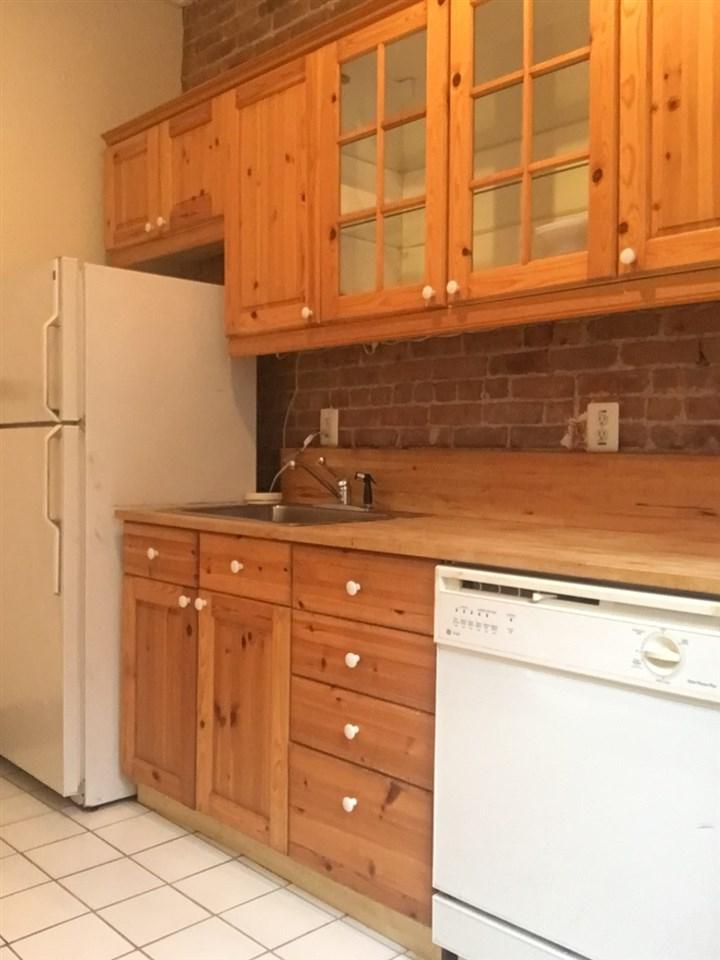 903 Washington St - Photo 1