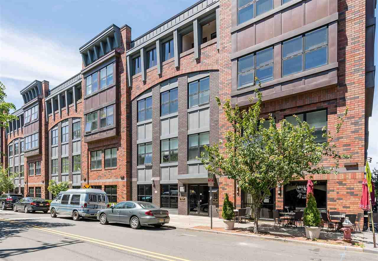 187 Warren St - Photo 1