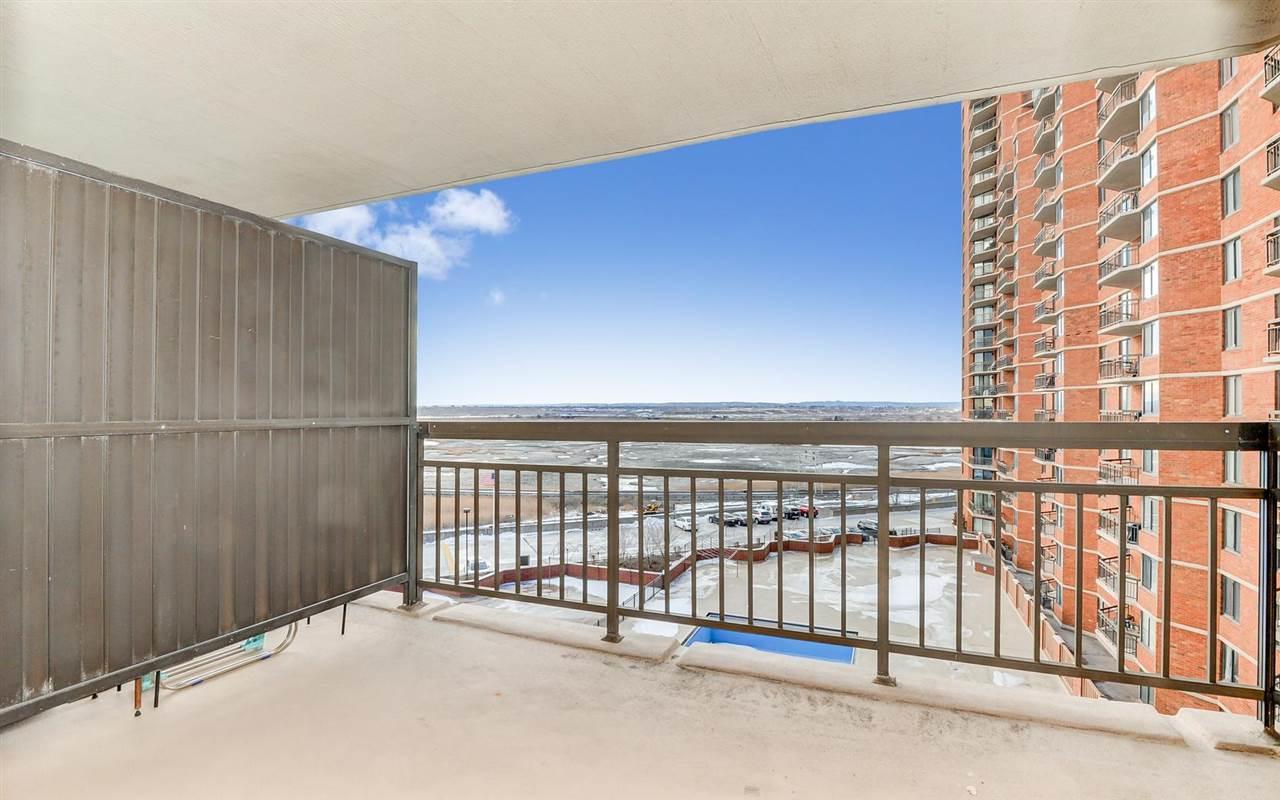 618 Harmon Cove Tower - Photo 1