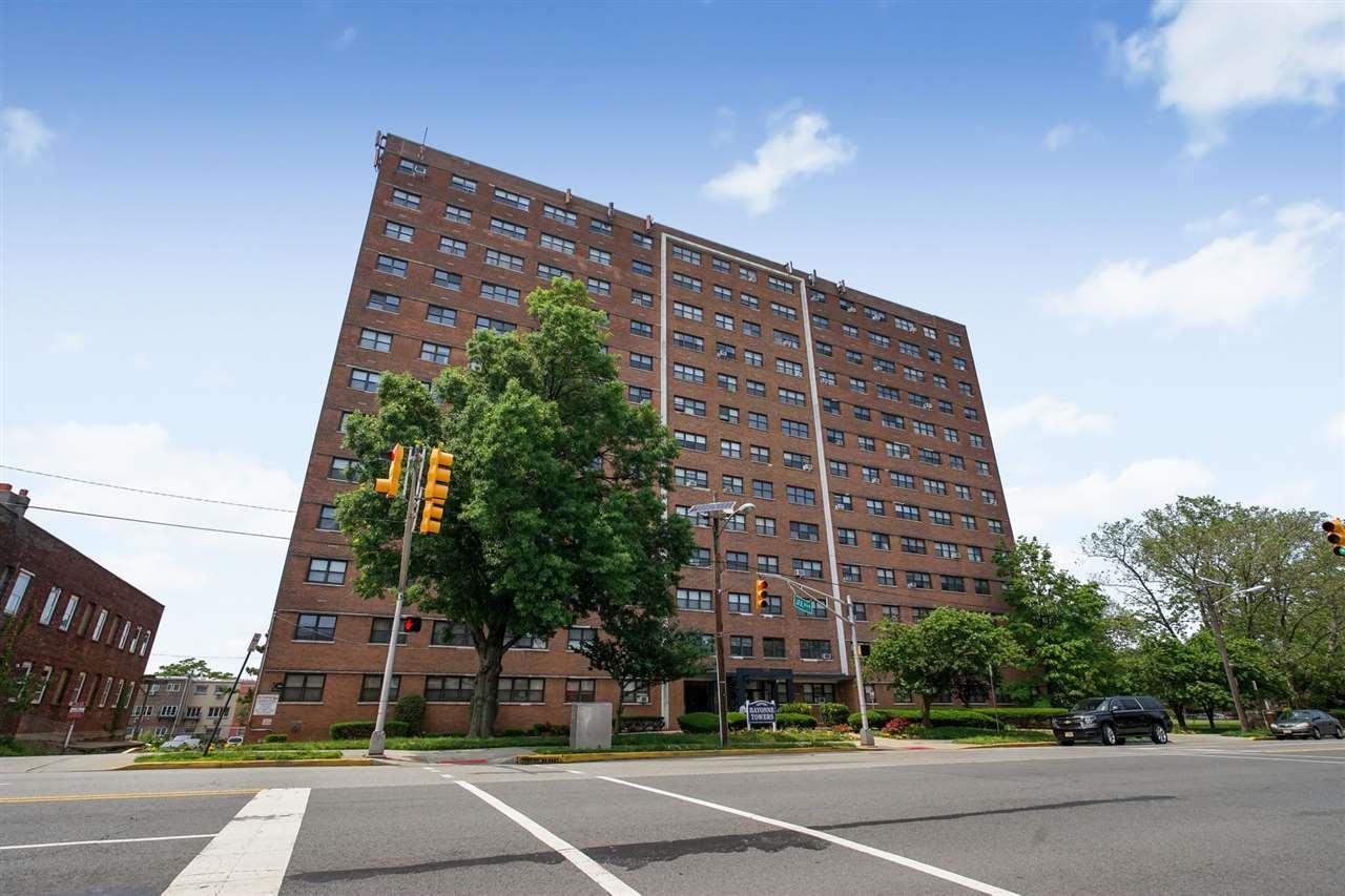 1225 Kennedy Blvd - Photo 1