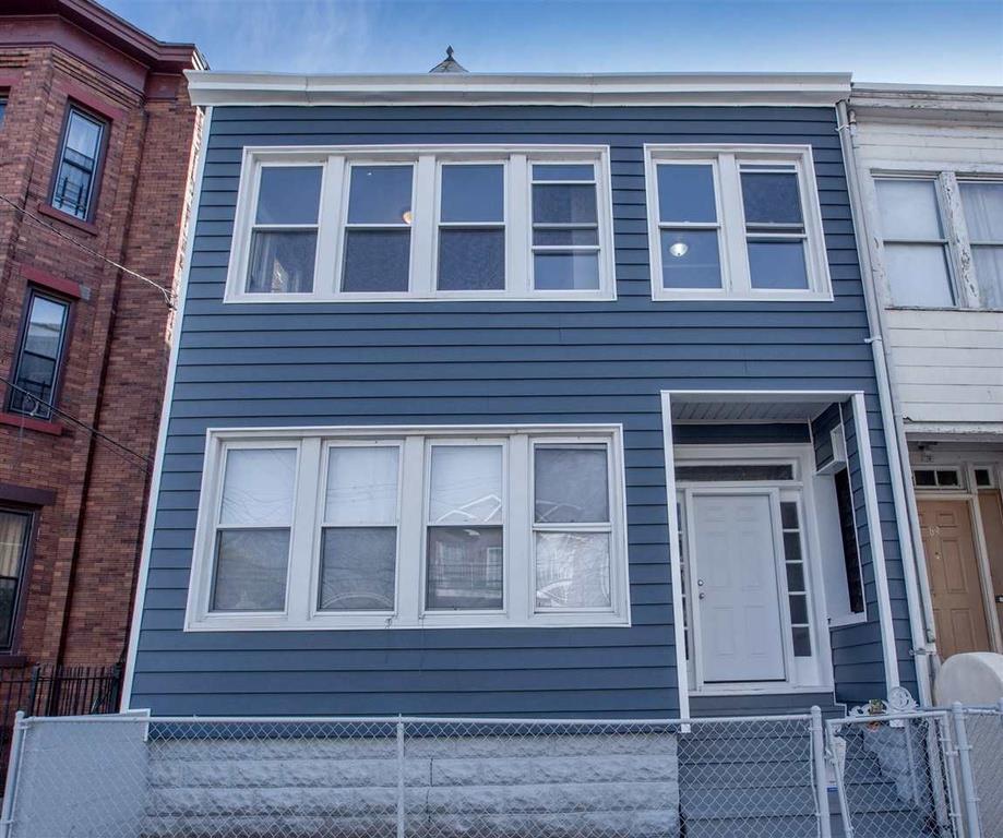 87 Stevens Ave - Photo 1