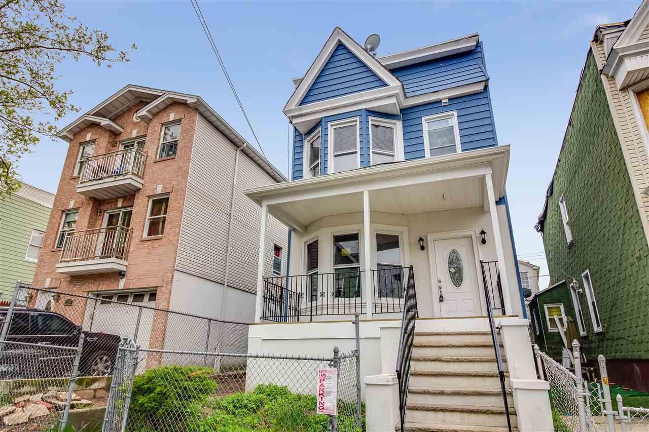 237 Clinton Ave - Photo 1
