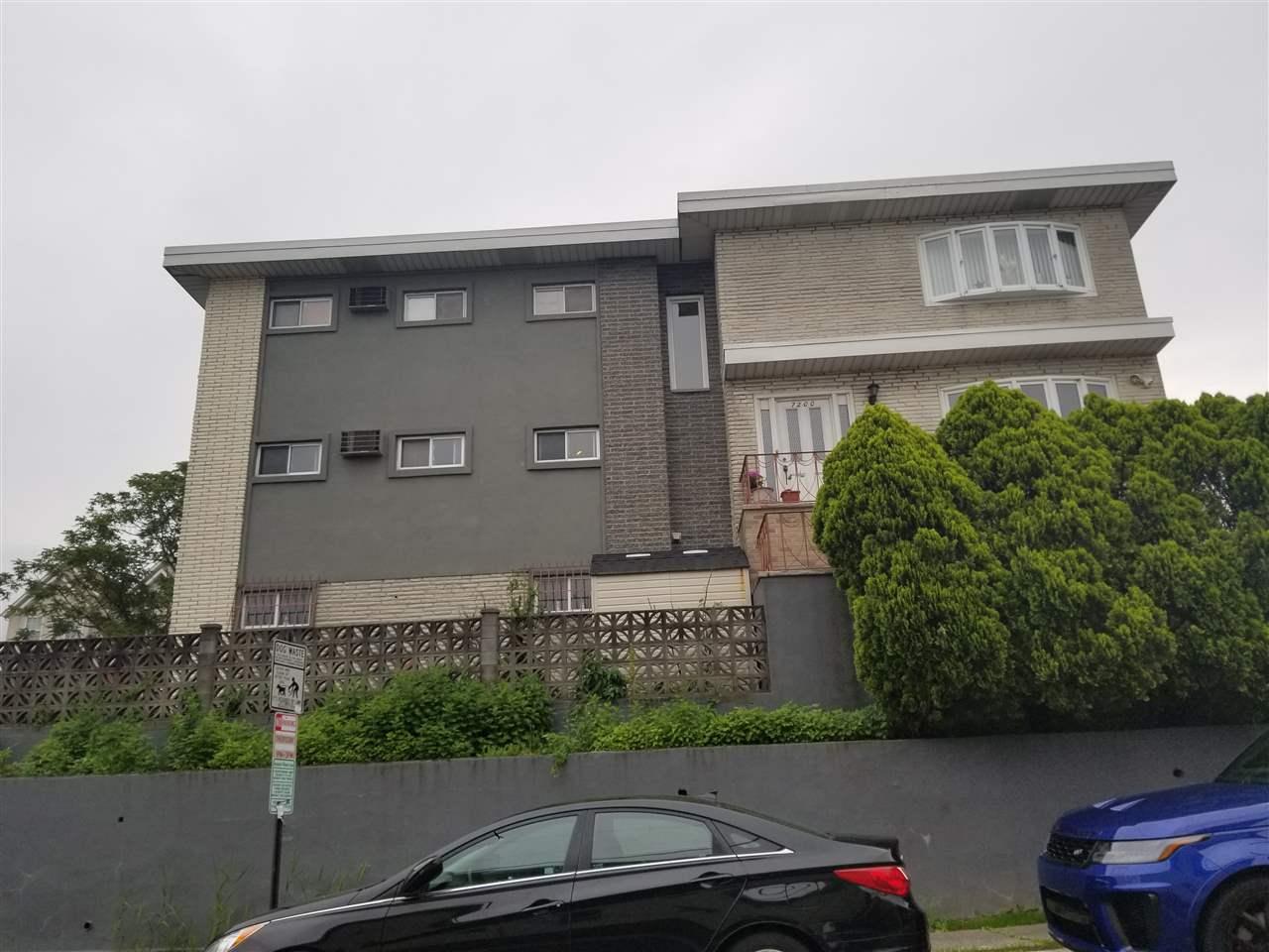 7200 Grand Ave - Photo 1