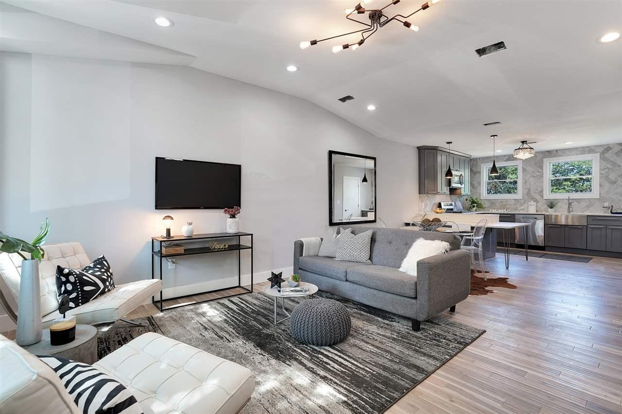 225 Terrace Ave - Photo 1