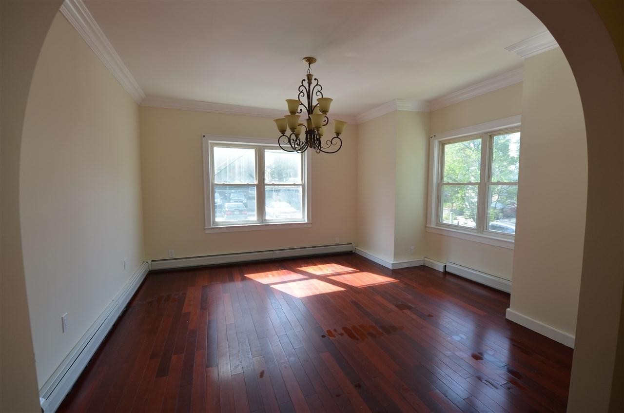 160 Fairview Ave - Photo 1