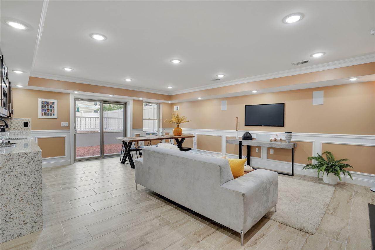 72 Charles St - Photo 1