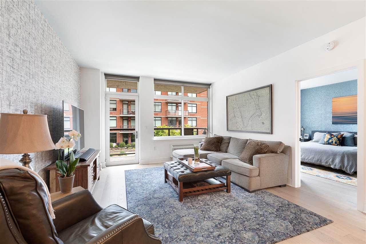 1400 Hudson St - Photo 1
