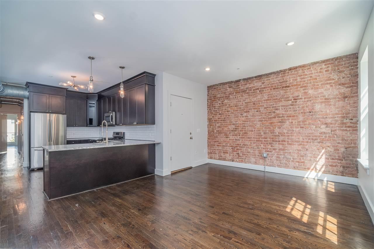 210.5 3RD ST - Photo 1