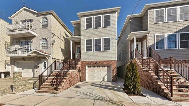 91 Evergreen St - Photo 1