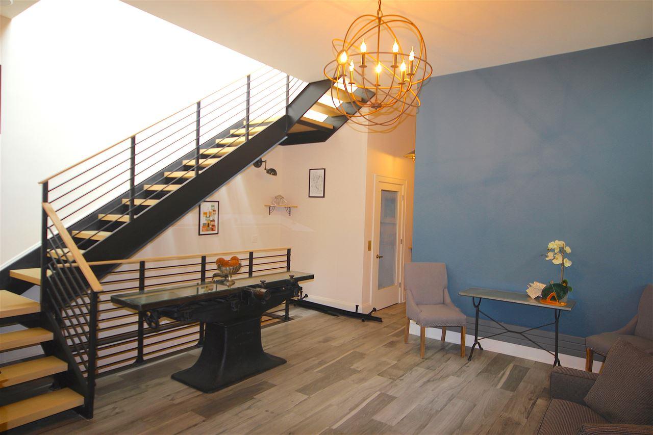 218 Bloomfield St - Photo 1