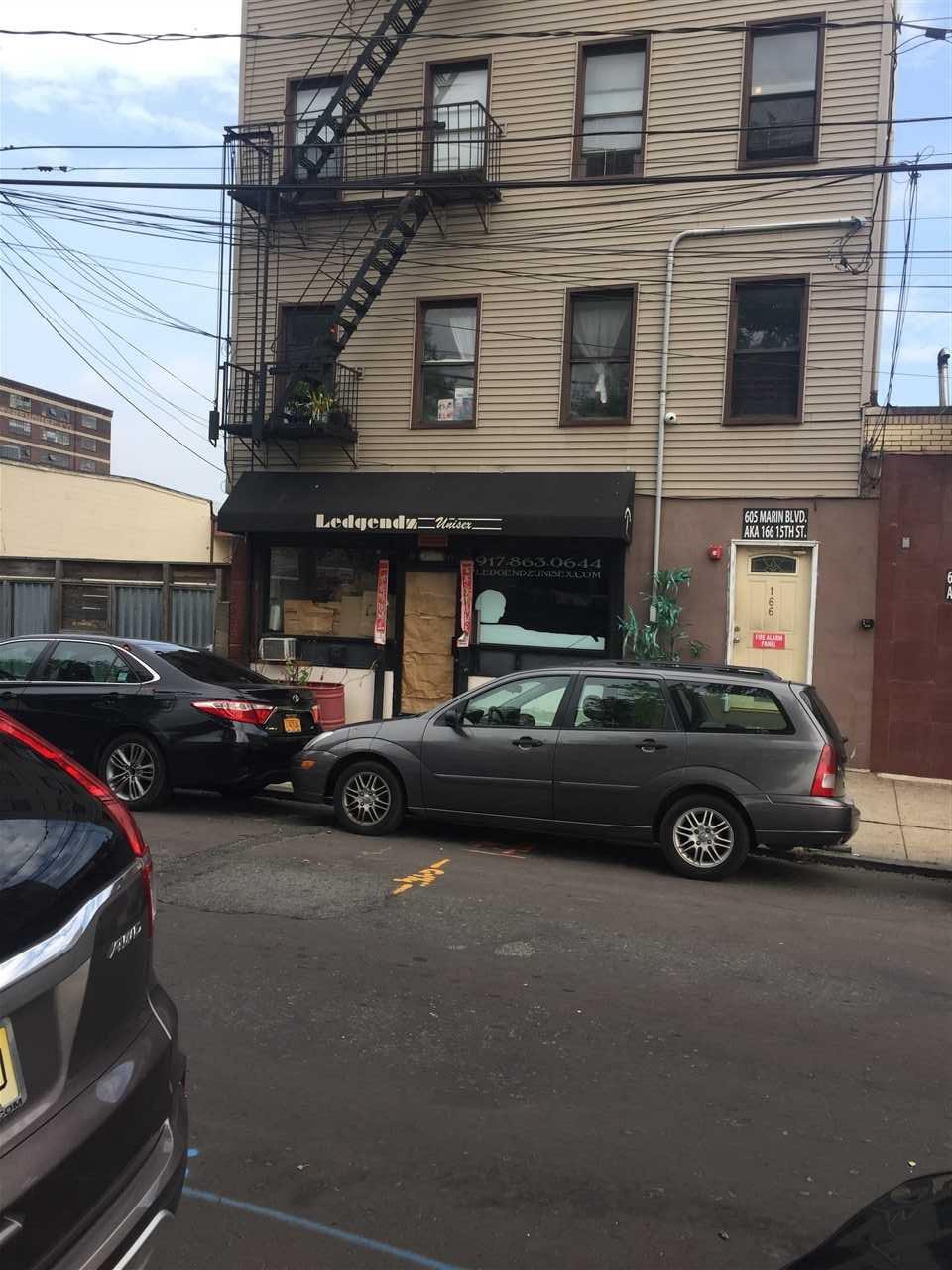 164 15TH ST - Photo 1