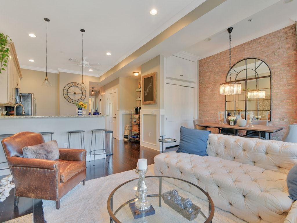 328 Garden St - Photo 1