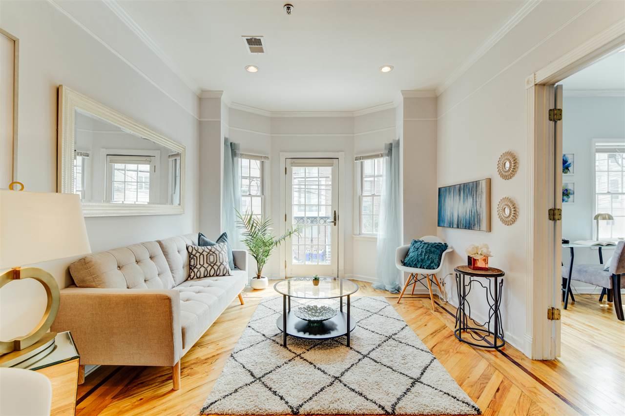 206 Adams St - Photo 1